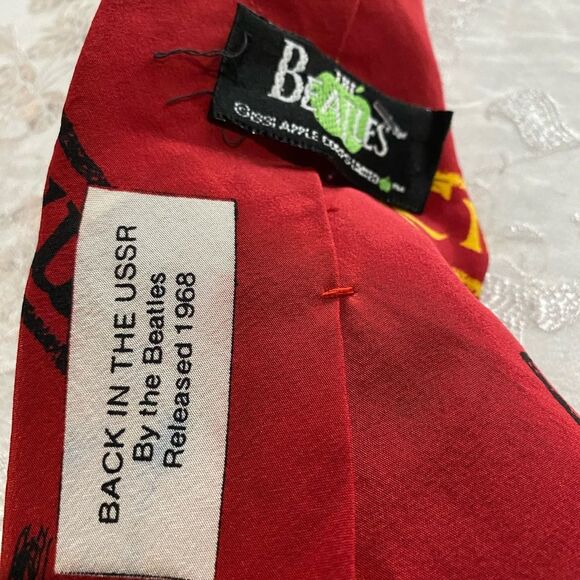 The Beatles Red Graphic Necktie USSR - Picture 2 of 5